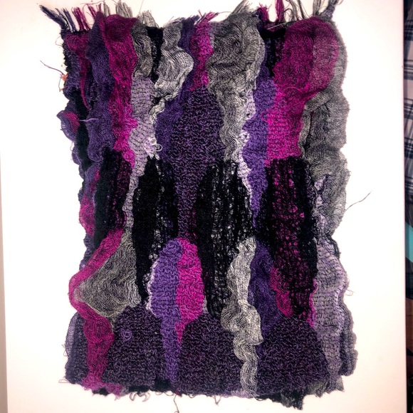 UGG Scarf 🧣Multicolor - Picture 3 of 4